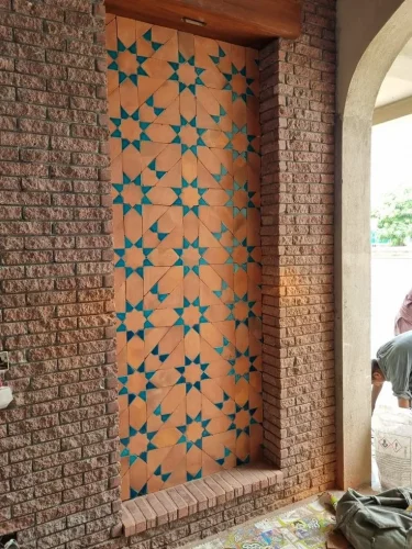 Best Natural Materials for Humid Climates
